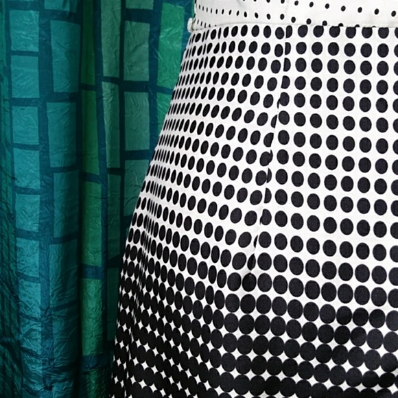 The Limited Dress. In Perfect Condition! - Picture 7 of 8